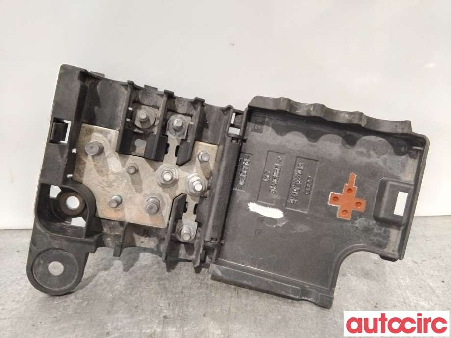 Sikringsboks til Audi A4 2007-2014 (Type IV) (B8) (B8) (AUDI|8K0937517B|)