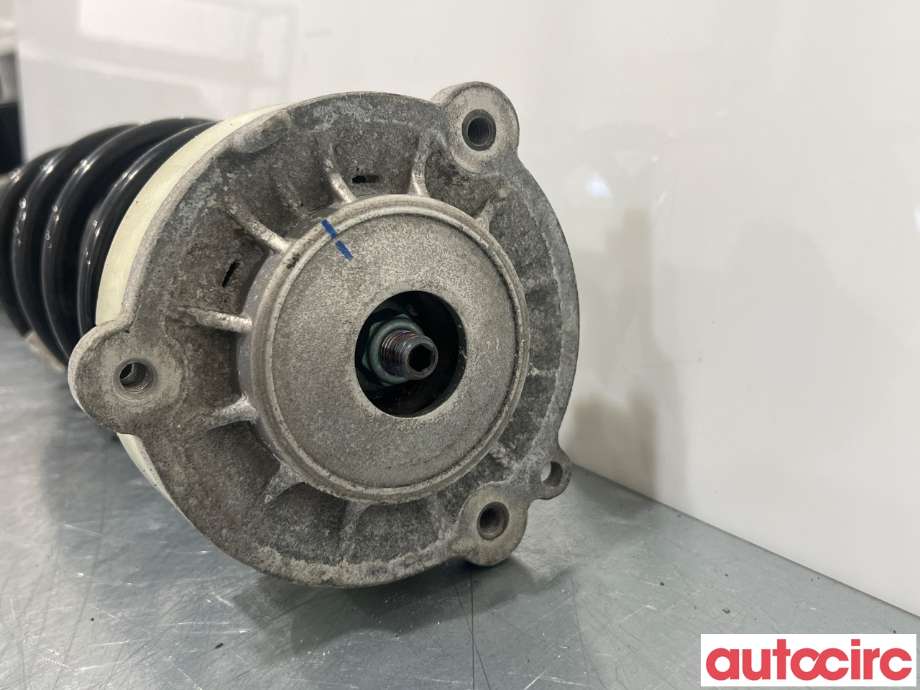 Fjærbein høyre foran til Audi A4 2015-2019 (Type V, Fase 1) (B9) (B9) (AUDI|8W0413031AA|)