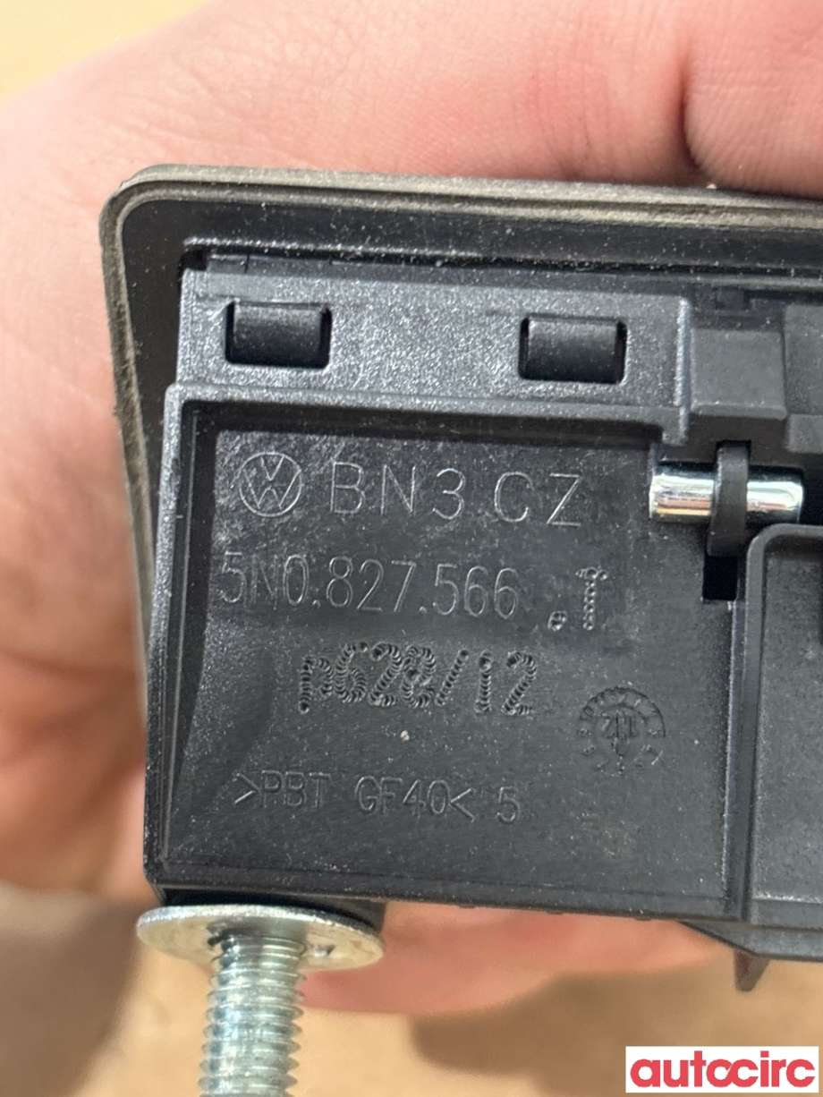 Bakluke/bakdør håndtak til Audi Q3 2011-2014 (Type I, Fase 1)  (AUDI|5N0827566T)