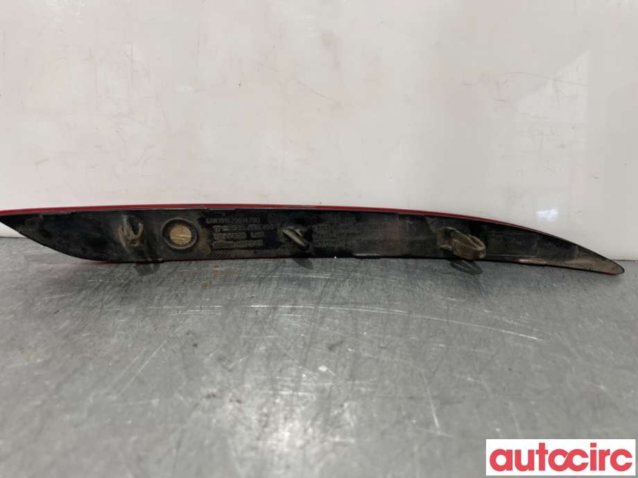 Refleksplate til Tesla Model 3 2018-2023 (Fase 1)  (TESLA|1077406-00-F||1077406)