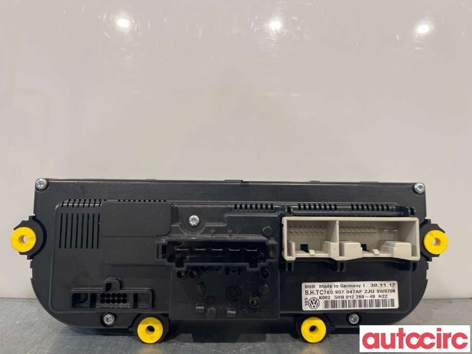 Varmeapparat betjening til VW Transporter / Caravelle 2015-2019 (T6) (T6) (VOLKSWAGEN|7E0907047AF)