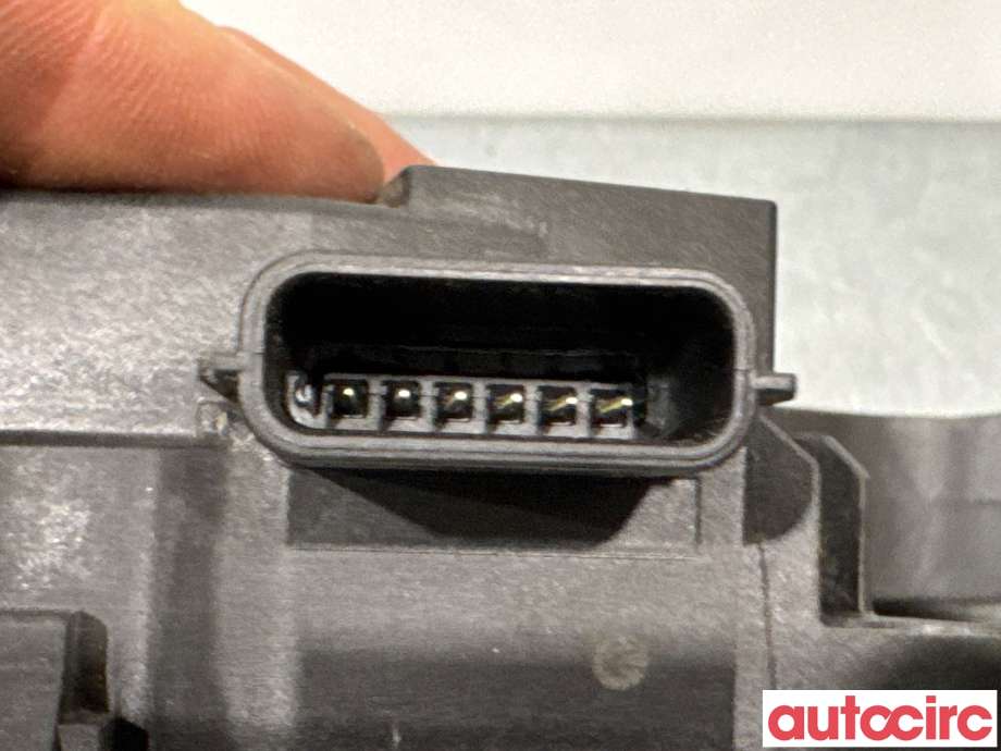 Pedal gass til Opel Vivaro B 2014-2019 (OPEL|93868385|180020024R|93463068)