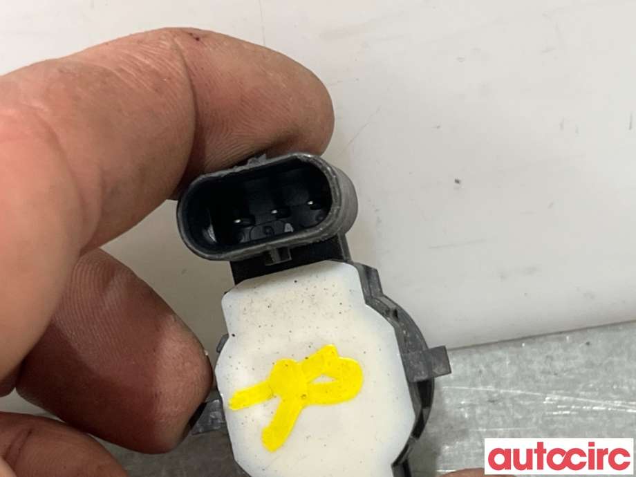 Parkeringssensor bak til Tesla Model S 2013-2016 (Fase 1)  (TESLA|1048473-00-A|0263033327|1048473-03-A)