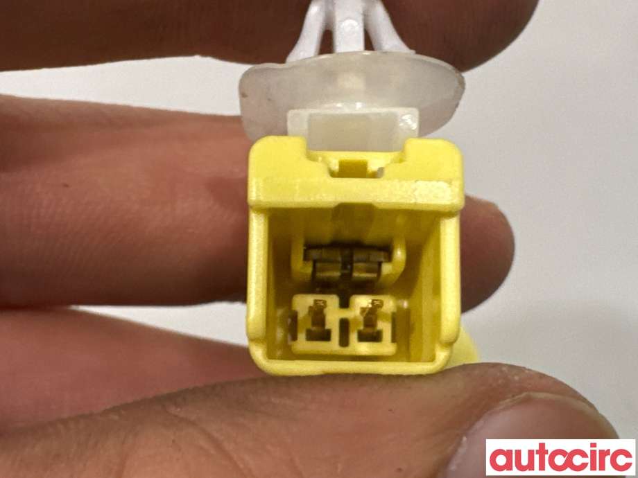 Airbag passasjer til Toyota Yaris 2012-2014 (Type III, Fase 1)  (TOYOTA|739600D111)