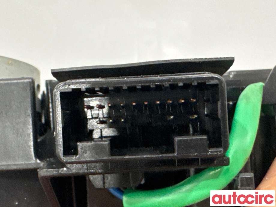 Bryter blink til Toyota Yaris 2012-2014 (Type III, Fase 1)  (TOYOTA|841400D270|)