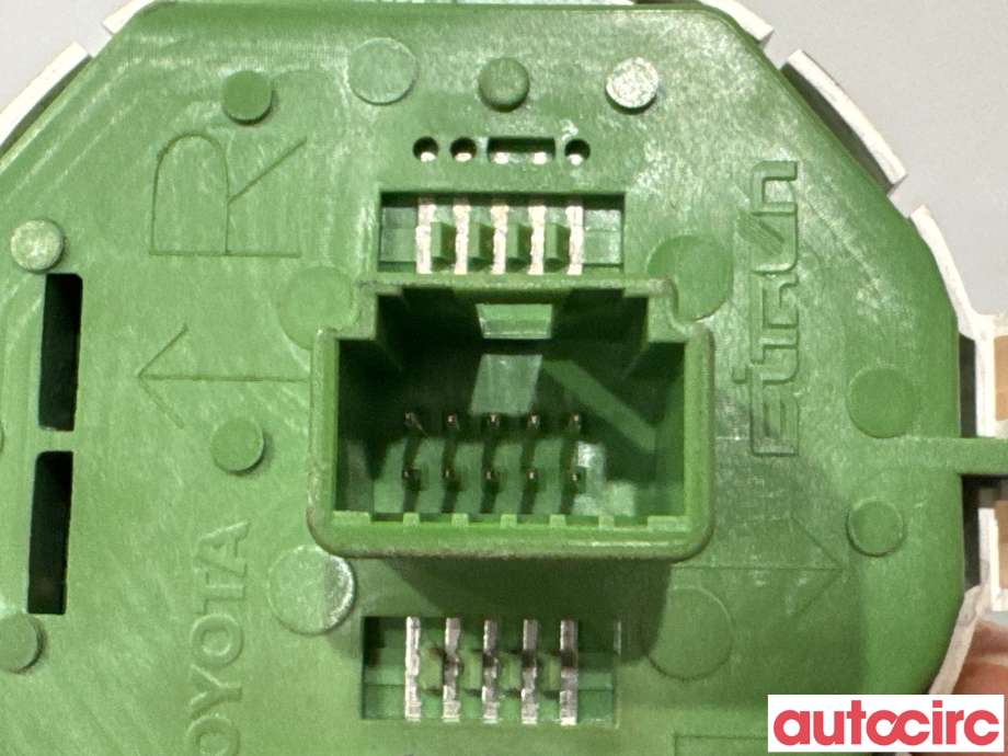 Bryter nødblink til Toyota Yaris 2012-2014 (Type III, Fase 1)  (TOYOTA|839500D080|)