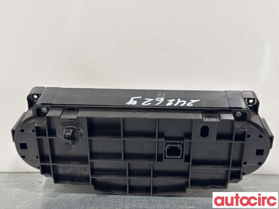 Varmeapparat betjening til Toyota Yaris 2012-2014 (Type III, Fase 1)  (TOYOTA|559000D340C0|)