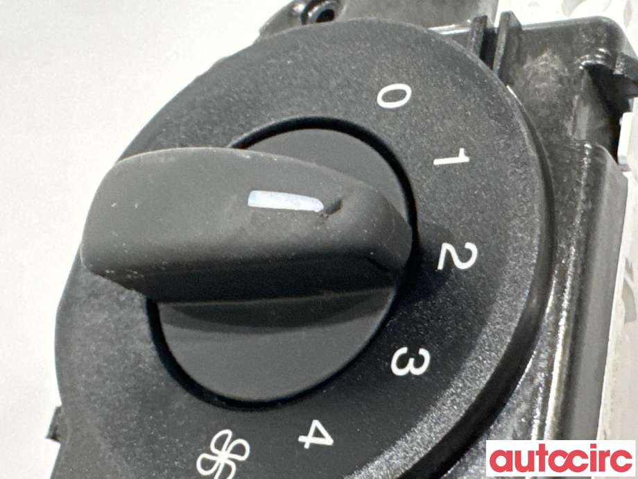 Varmeapparat betjening til Ford Focus 2011-2014 (Type III, Fase 1)  (FORD|1841574||BM5T-19980-BD)