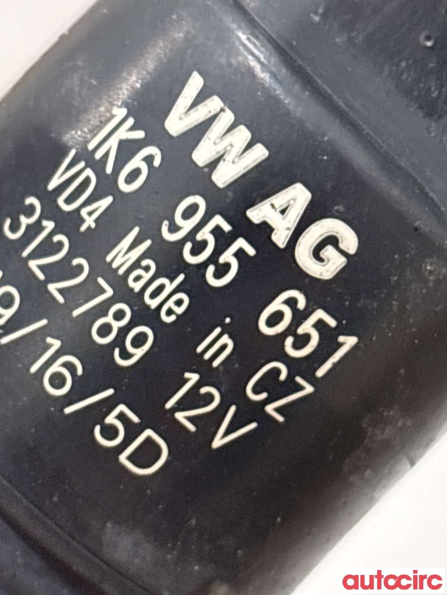 Spylerpumpe foran til VW Passat 2015-2019 (Fase 1) (B8) (B8) (VOLKSWAGEN|1K6955651)