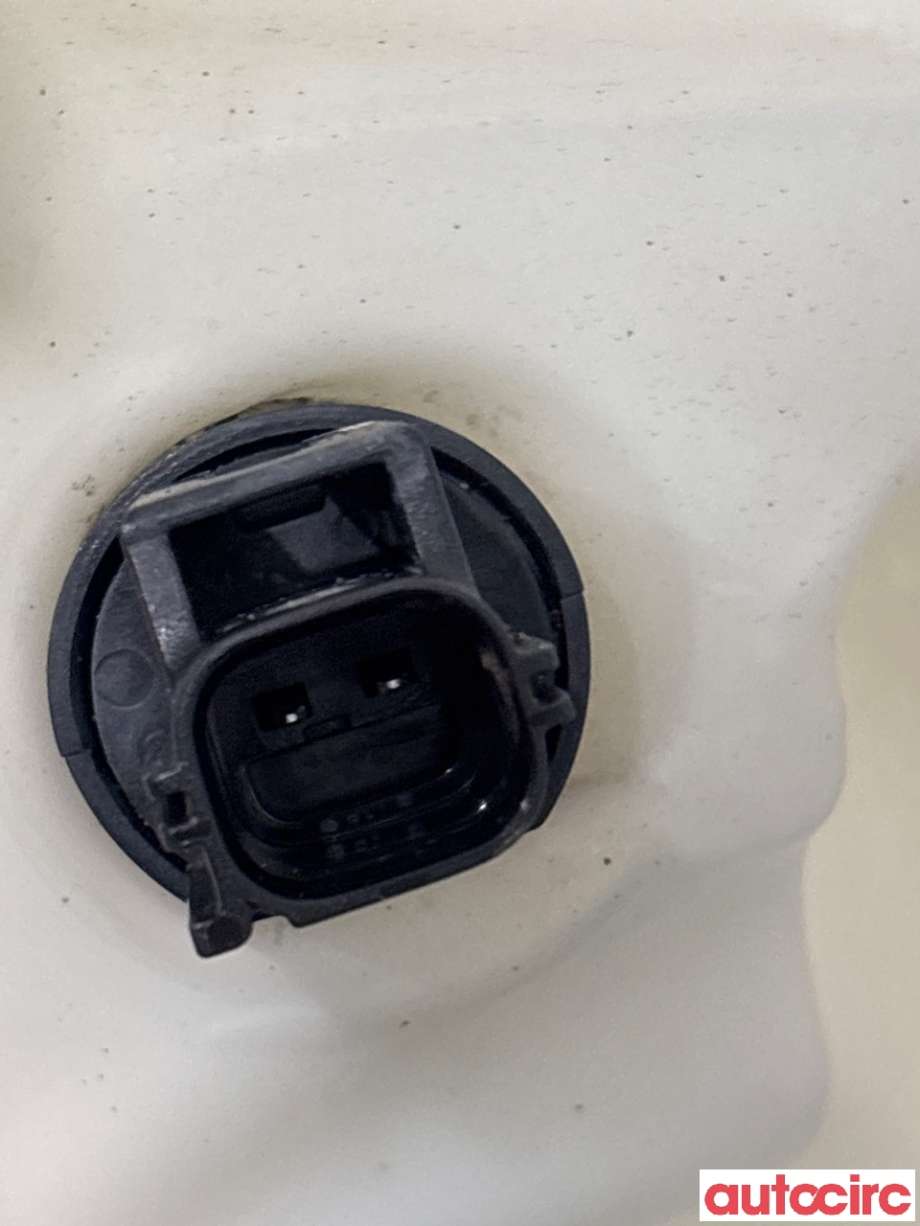 Spylertank til Ford Mondeo 2007-2010 (Type IV, Fase 1)  (FORD|1754867|AG91-13K163-BF)