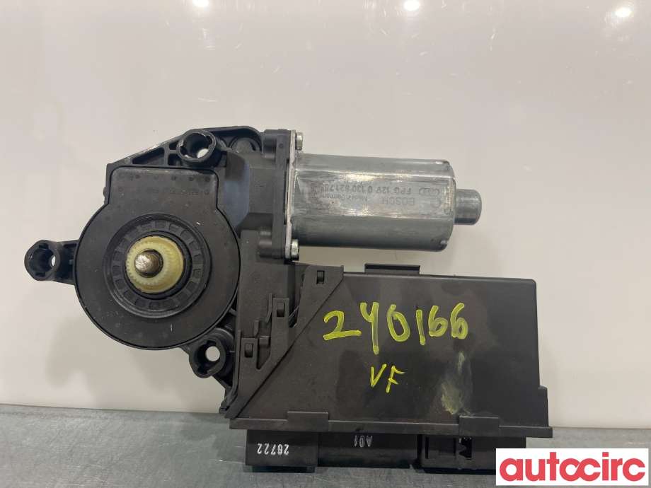 Ruteheis venstre foran til Audi A4 2004-2008 (Type III) (B7) (B7) (AUDI|8E1959801G|8E1959801H)