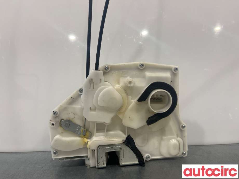 Låsekasse høyre foran til Suzuki SX4 2009-2013 (Type I, Fase 2) (SUZUKI|82201-79J42|82201-79J42-000|82201-79J41)