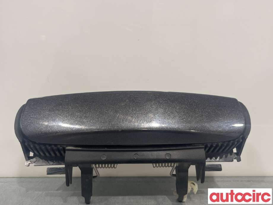 Dørhåndtak utv høyre foran til Audi A4 2004-2008 (Type III) (B7) (B7) (AUDI|8E0839207|)