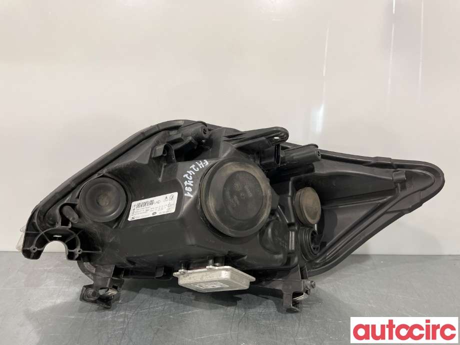 Frontlykt høyre halogen til Ford Kuga 2008-2012 (Type I) (FORD|1590741||8V41-13D154-AF)