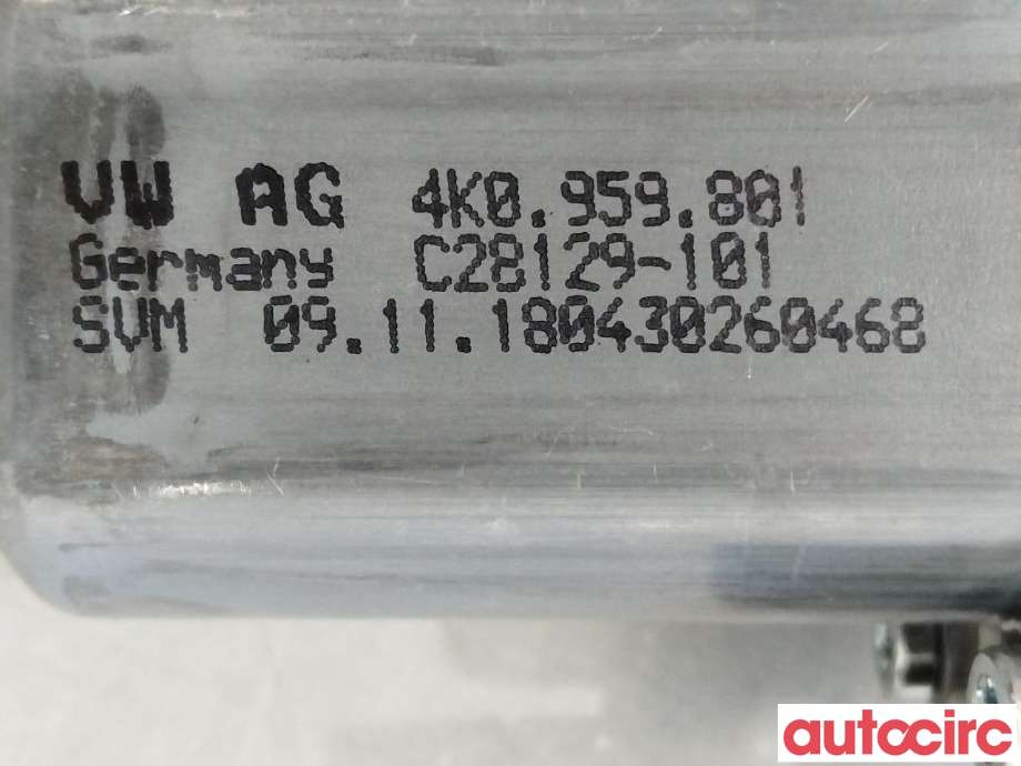 Ruteheis høyre bak til Audi e-tron 2018-->>  (AUDI|4K0959801)