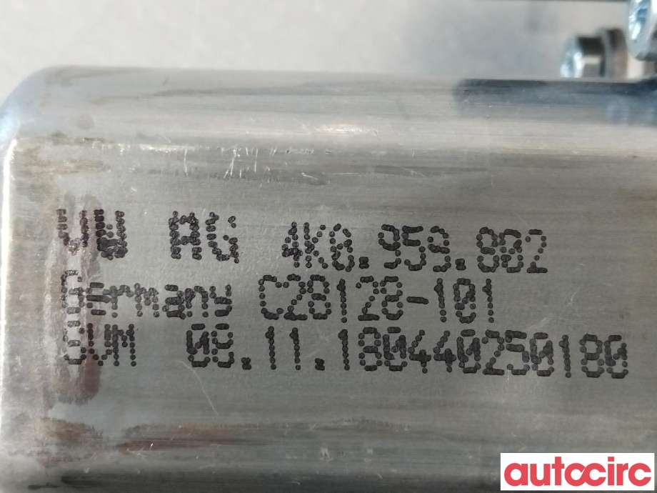 Ruteheis høyre foran til Audi e-tron 2018-->>  (AUDI|4K0959802)
