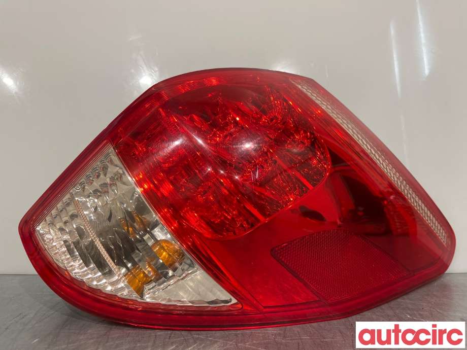 Baklykt høyre til Toyota RAV4, 2006-2009 (Type III, Fase 1)  (TOYOTA|8155142091)