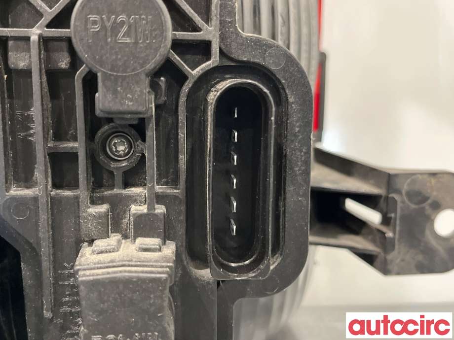 Baklykt høyre til VW Caddy 2010-2015 (Type III, Fase 2)  (VOLKSWAGEN|2K5945096Q|2K5945096J|2K5945112C)