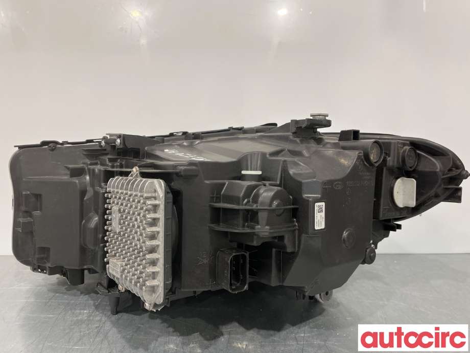 Frontlykt høyre halogen til BMW 5-Serie 2017-->> (G30/G31) (G30/G31) (BMW|63117214952||7214952-07)