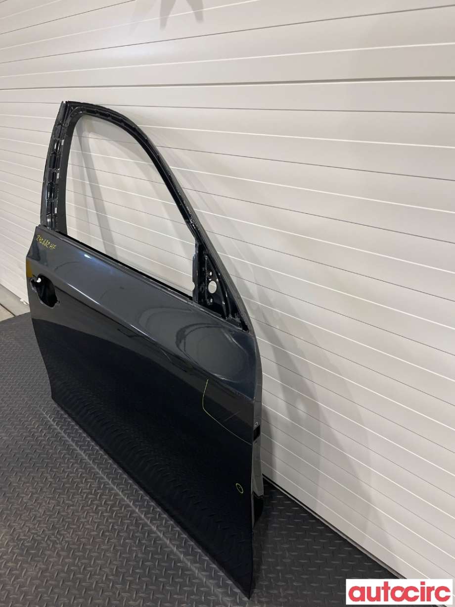 Dør høyre foran til BMW 5-Serie 2003-2010 (E60/E61) (E60/E61) (BMW|41515A2A3A6)