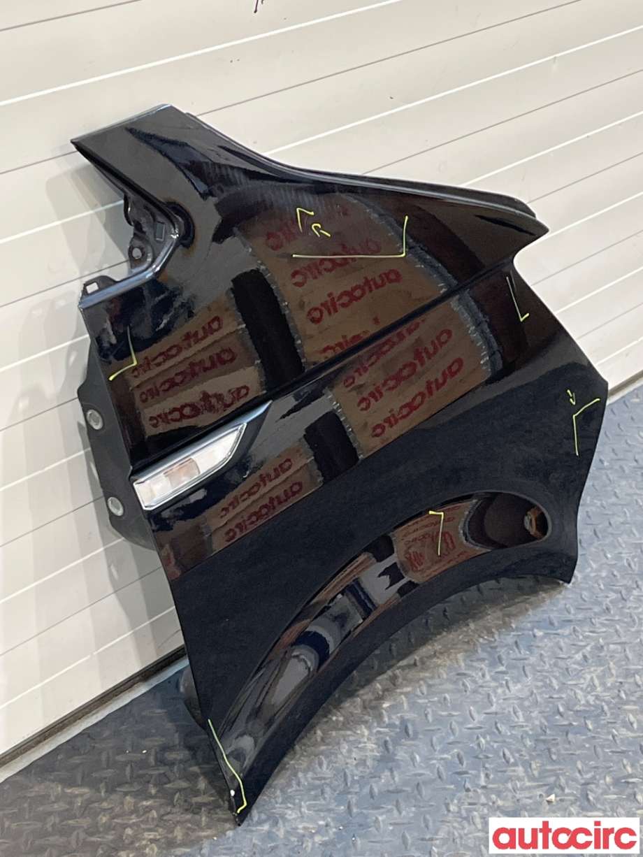 Skjerm høyre foran til VW Transporter / Caravelle 2015-2019 (T6) (T6) (VOLKSWAGEN|7E0821102B|7E0821102A)