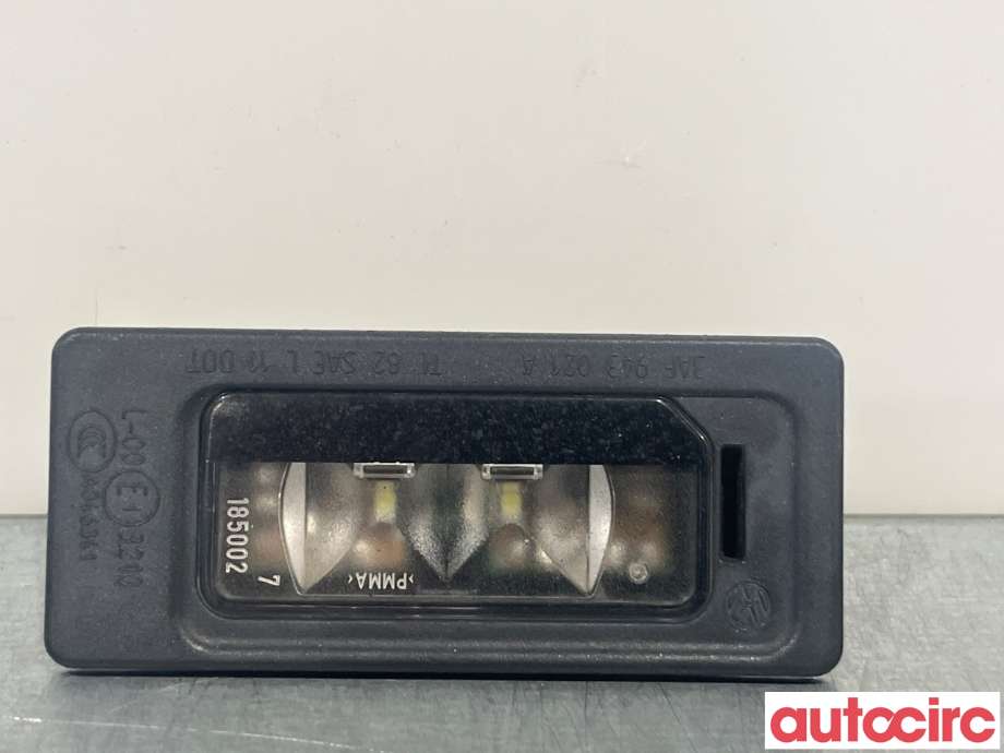 Skiltlys til VW Passat 2011-2015 (B7) (B7) (VOLKSWAGEN|3AF943021A)