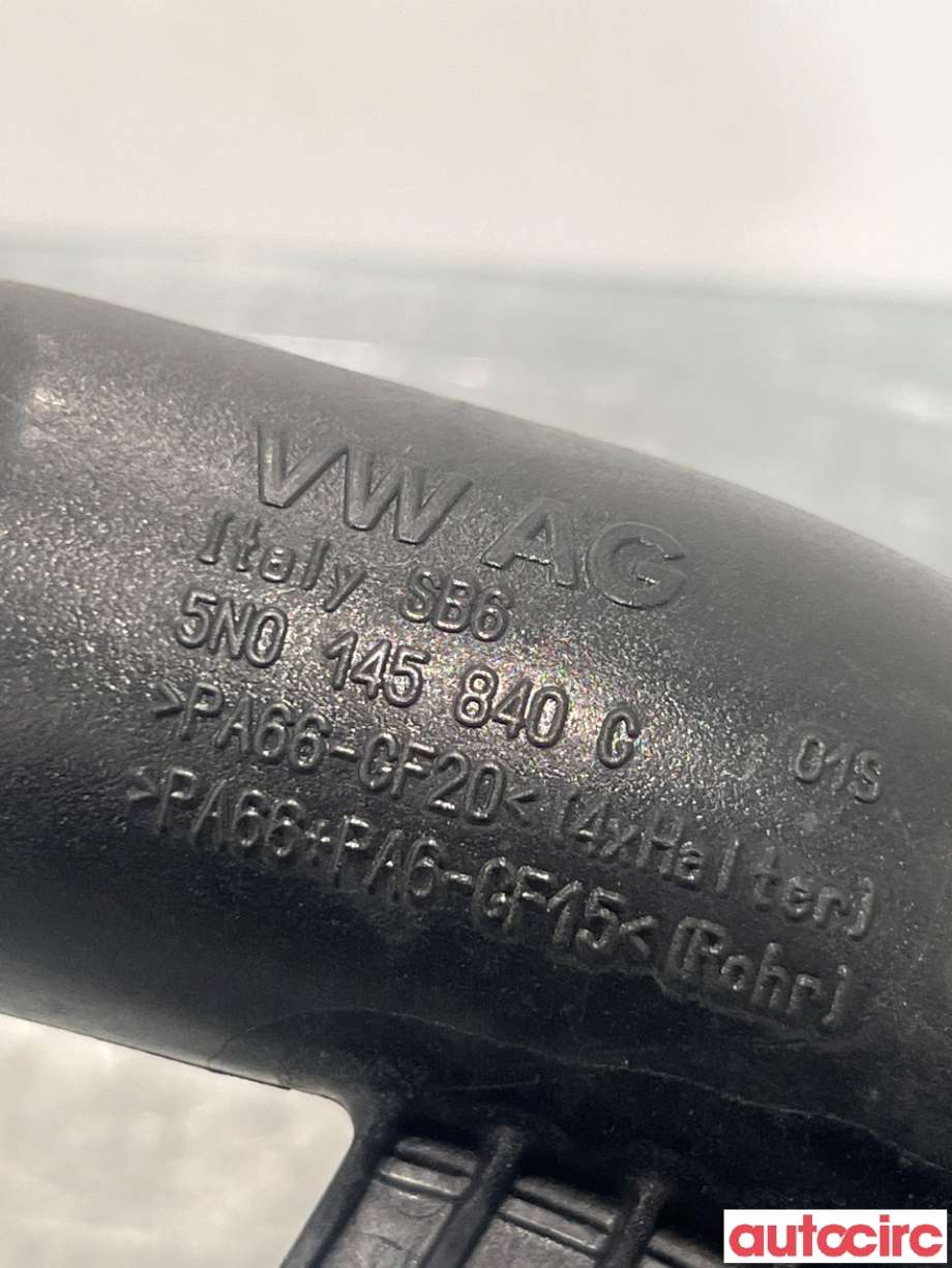 Turbo rør til Škoda Yeti 2009-2013 (Fase 1) (SKODA|5N0145840G|)
