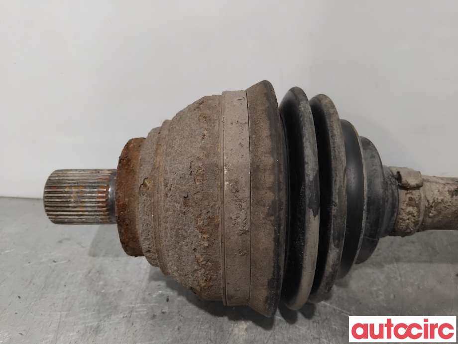 Drivaksel høyre foran til Audi Q3 2011-2014 (Type I, Fase 1)  (AUDI|5N0407766DX|5N0407766D|5WA407272R)