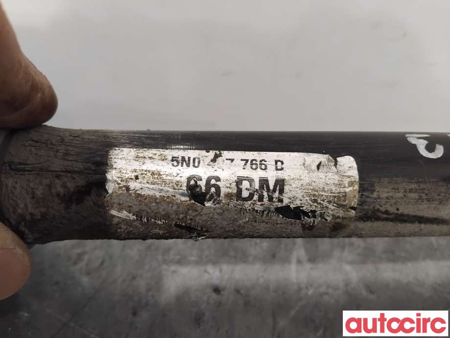 Drivaksel høyre foran til Audi Q3 2011-2014 (Type I, Fase 1)  (AUDI|5N0407766DX|5N0407766D|5WA407272R)