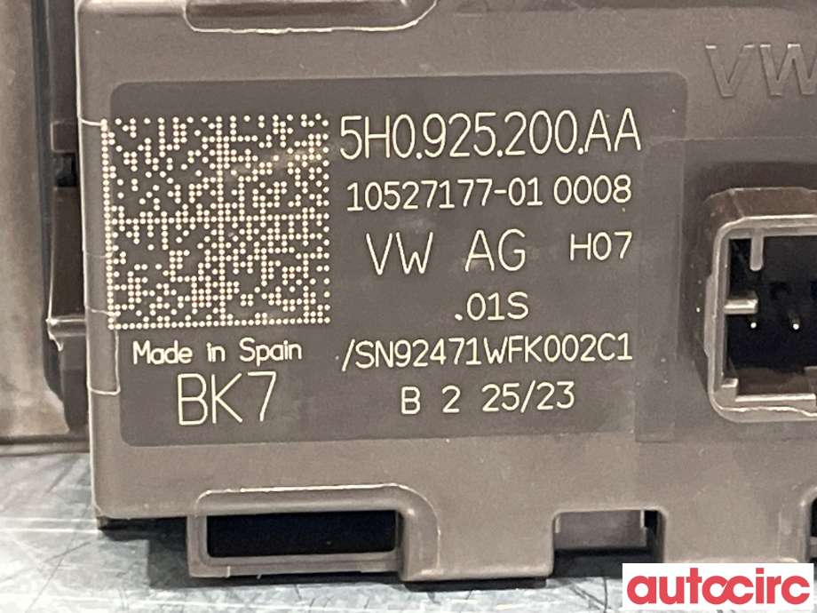 Bryter nødblink til VW Caddy 2020-->> (Type IV) (VOLKSWAGEN|5H0925200AA)
