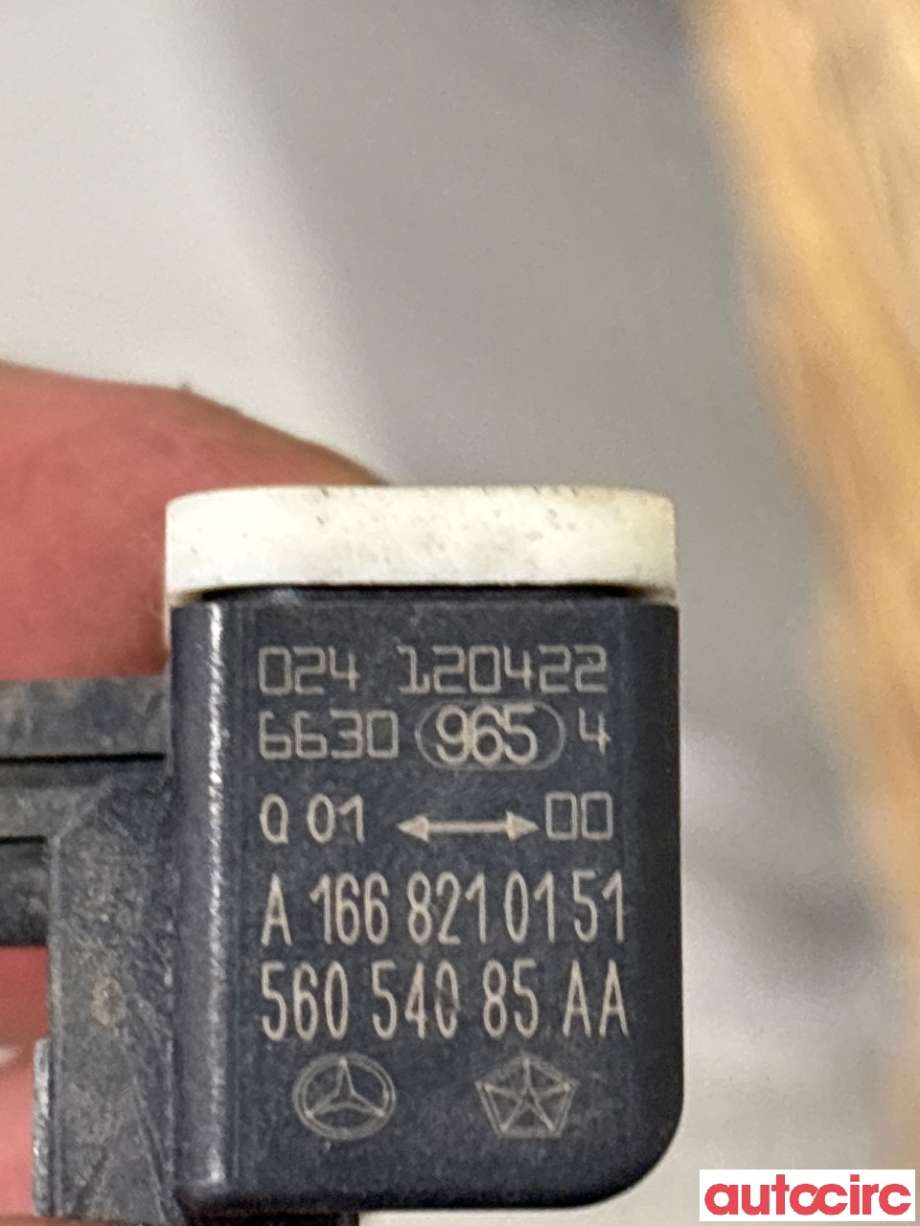Airbag sensor høyre til Mercedes ML 2011-2015 (Fase 1) (W166) (W166) (MERCEDES|A1668210151)