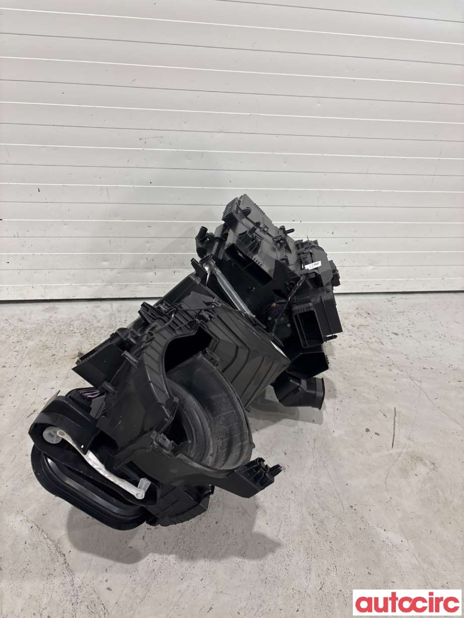 Varmeapparat til Mercedes Sprinter 2018-->> (907/910) (907/910) (MERCEDES|A0008308402|)