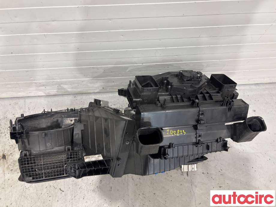 Varmeapparat til Mercedes Sprinter 2018-->> (907/910) (907/910) (MERCEDES|A0008308402|)