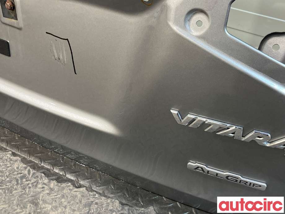 Bakluke combi til Suzuki Vitara 2015-->> (Type IV)  (SUZUKI|69100-54P00|6910054P00)