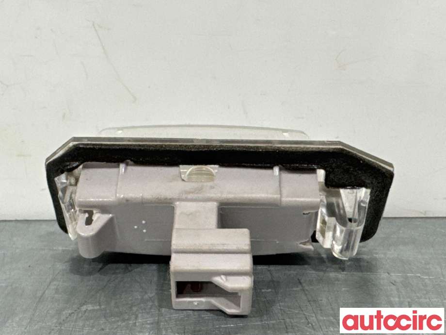 Skiltlys til Mitsubishi Outlander 2015-->> (Type III, Fase 2)  (MITSUBISHI|8341A009|)