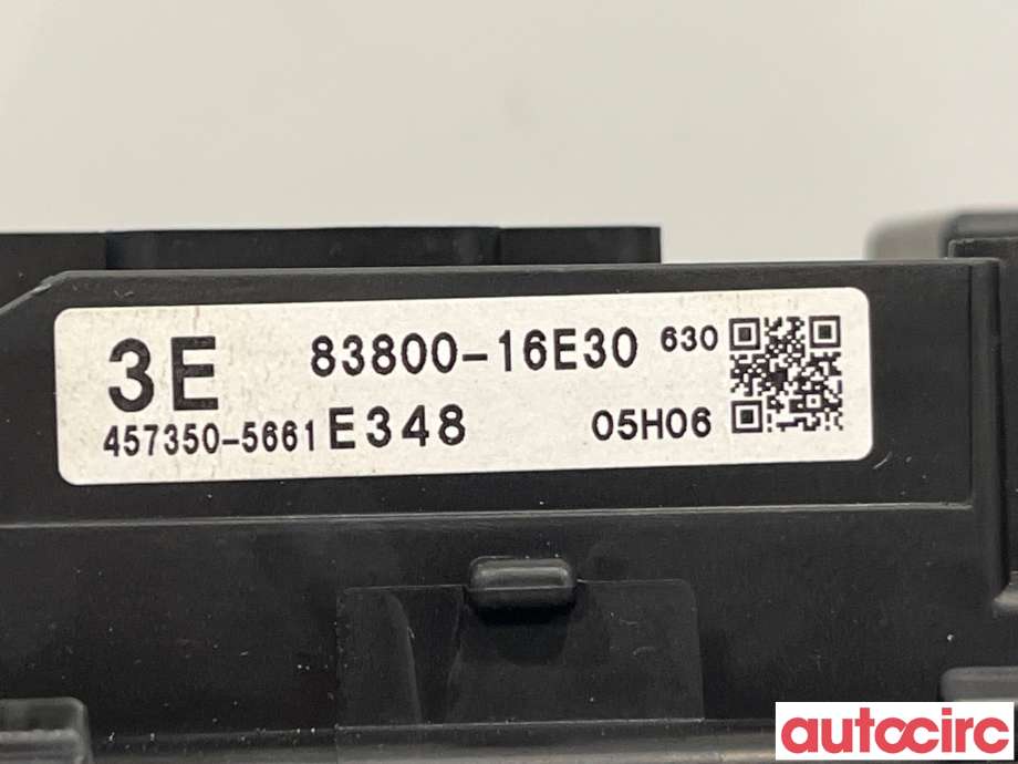 Instrumentpanel til Toyota Corolla Cross 2022-->>  (TOYOTA|8380016E31|8380016E30)