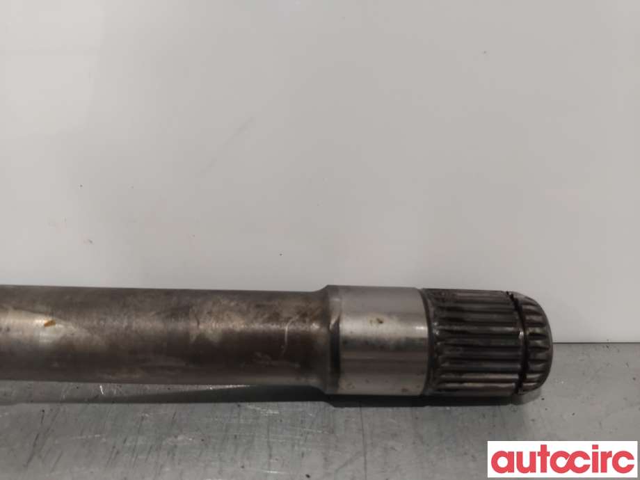 Drivaksel høyre foran til BMW X3 2010-2017 (F25) (F25) (BMW|31607619658|7598028|31608675014)