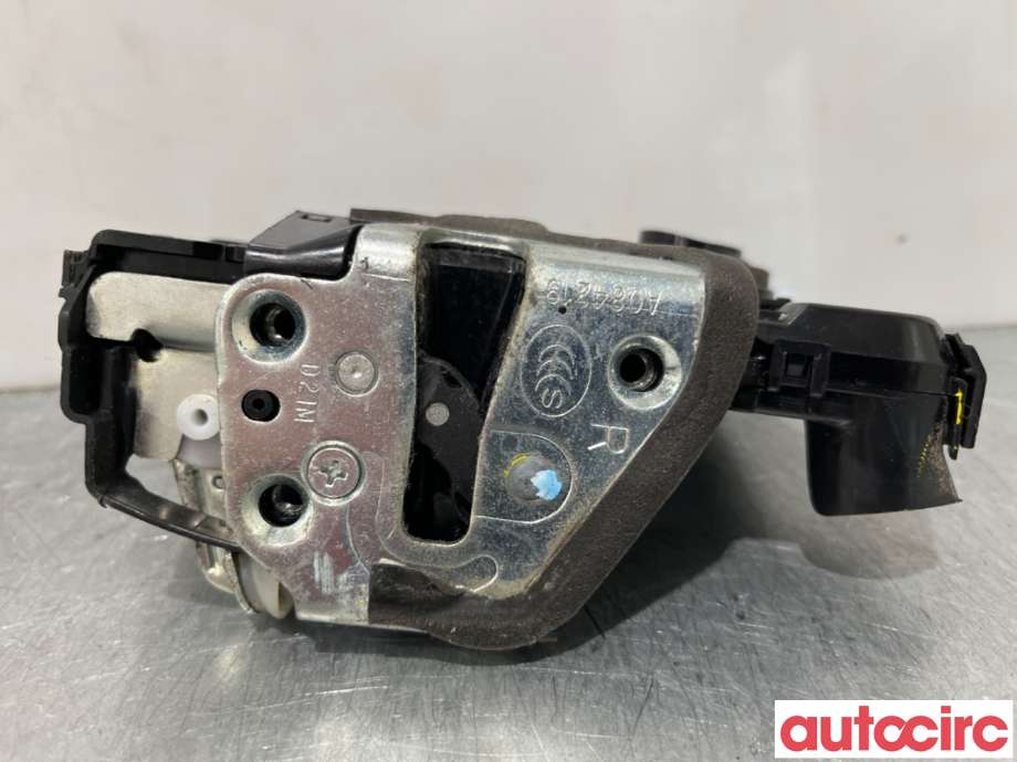 Låsekasse høyre foran til Toyota Auris 2015-2019 (Type II, Fase 2)  (TOYOTA|6903005130|)