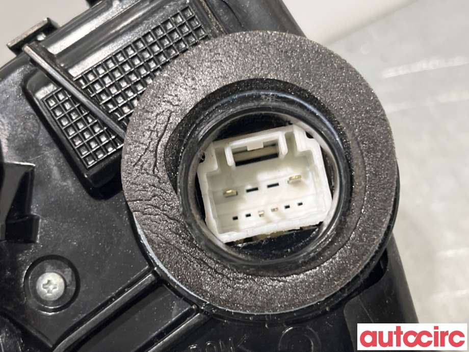 Låsekasse høyre foran til Toyota Auris 2015-2019 (Type II, Fase 2)  (TOYOTA|6903005130|)