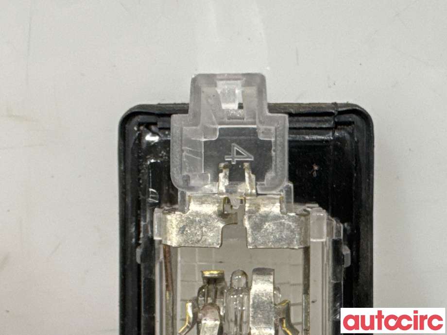 Skiltlys til Škoda Octavia 2013-2016 (Type III, Fase 1)  (SKODA|5N0943021B|)