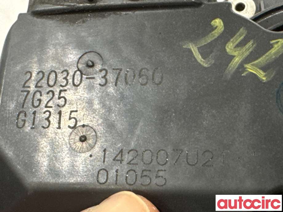 Spjeldhus til Toyota Prius +7 2012-2020 (Type III) (stasjonsvogn) (stasjonsvogn) (TOYOTA|2203037060||22030-37060)