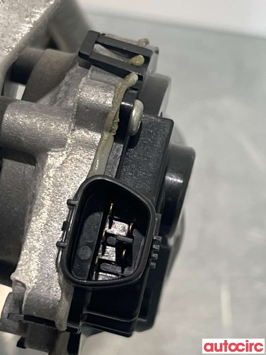 Viskermotor frontrute til Toyota Auris 2013-2015 (Type II, Fase 1)  (TOYOTA|8511002340|)