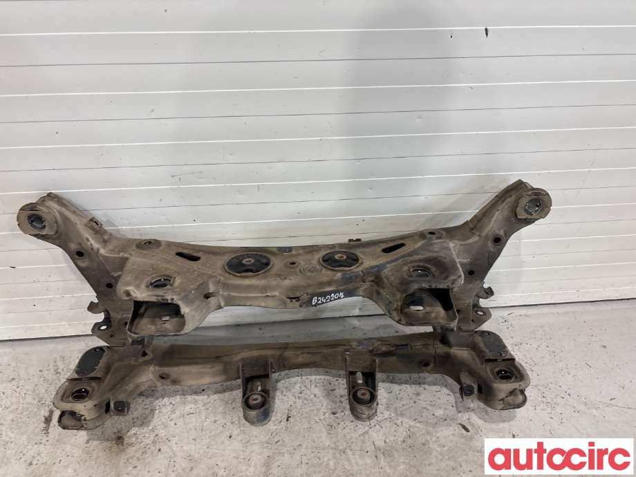 Travers bak til Hyundai Santa Fe 2012-2020 (Type III) (HYUNDAI|554052W150|)