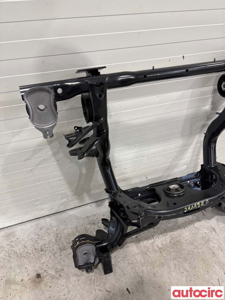 Travers bak til Ford Explorer 2020-->>  (FORD|2782088|1EA505235BQ)