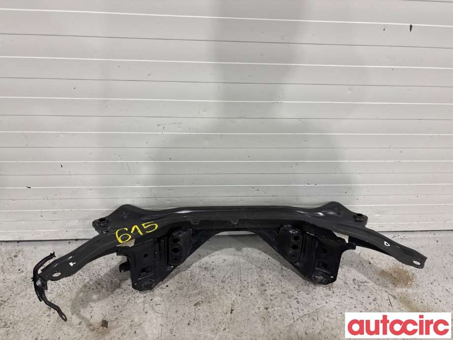 Travers bak til Toyota Yaris Cross (SUV) 2021-->>  (TOYOTA|51206K0020|)