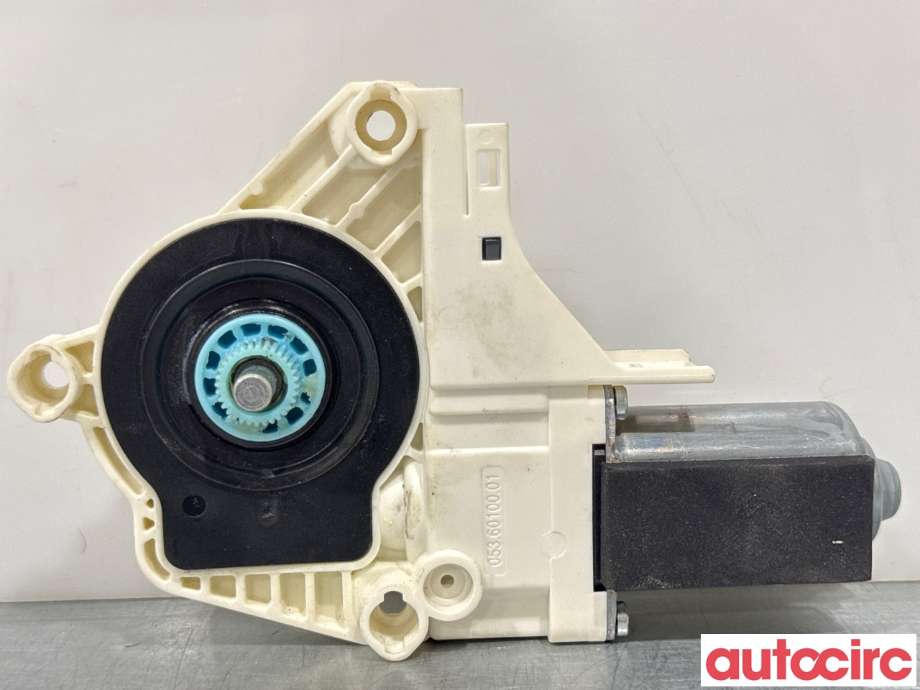 Ruteheis høyre foran til Audi A4, 2007-2014 (Type IV) (B8) (B8) (AUDI|8T0959802B)