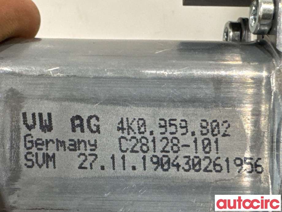 Ruteheis til Audi e-tron 2018-->>  (AUDI|4K0959802|C28128-101)