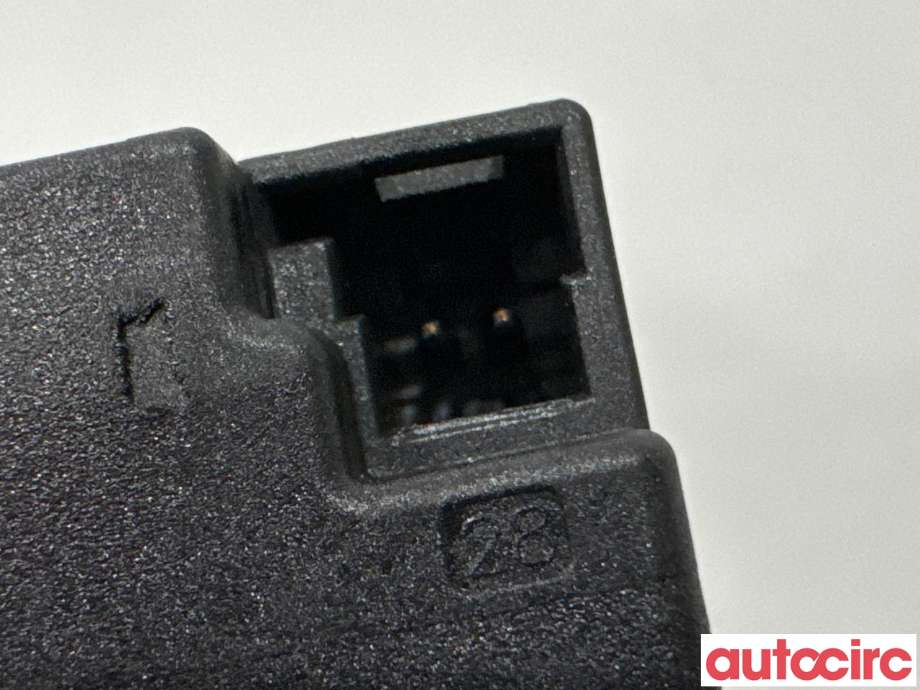 Diverse deler til Audi e-tron 2018-->>  (AUDI|4M0907247|33542501)
