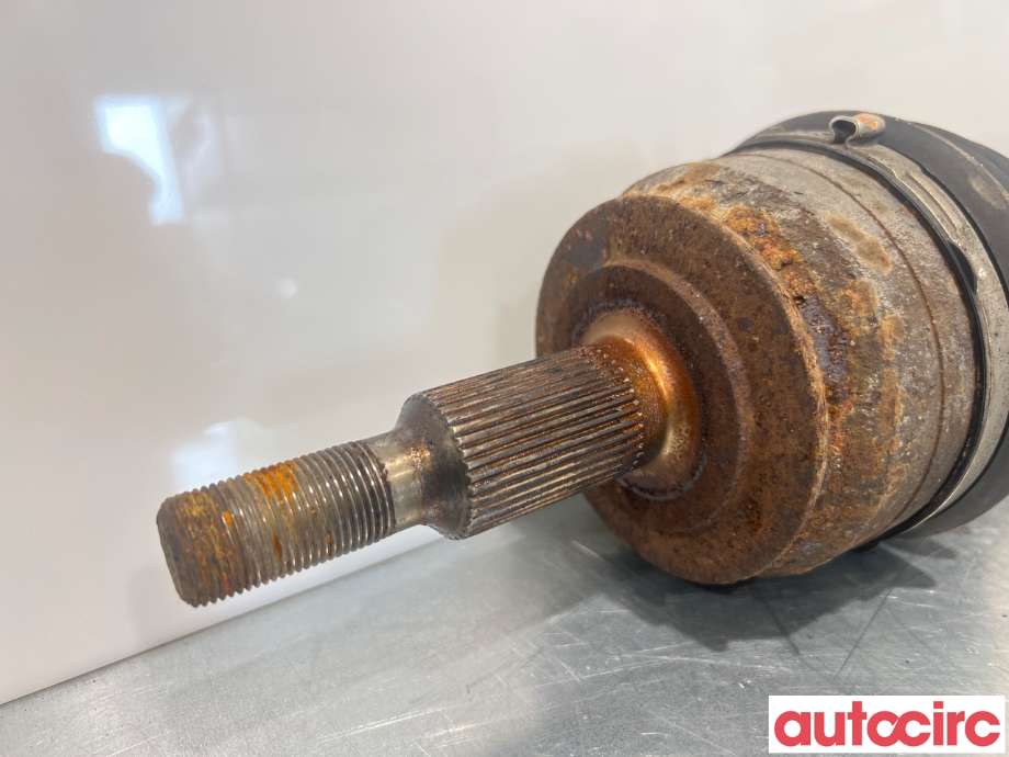 Drivaksel venstre foran til VW Transporter / Caravelle 2015-2019 (T6) (T6) (VOLKSWAGEN|7E0407271P|)