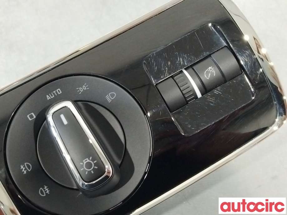 Bryter lys til Škoda Superb 2008-2015 (Type II)  (SKODA|3T0941431B)